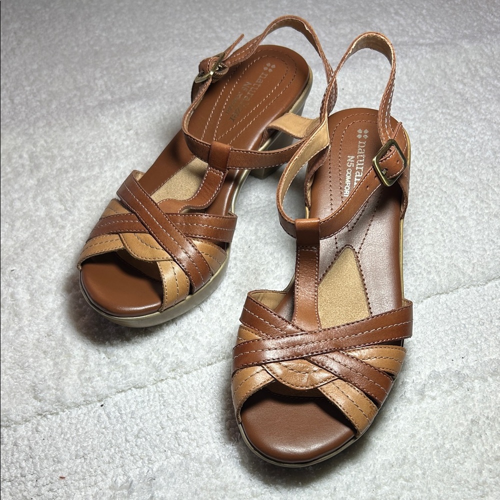 Naturalizer Tan and Brown Strappy Sandals